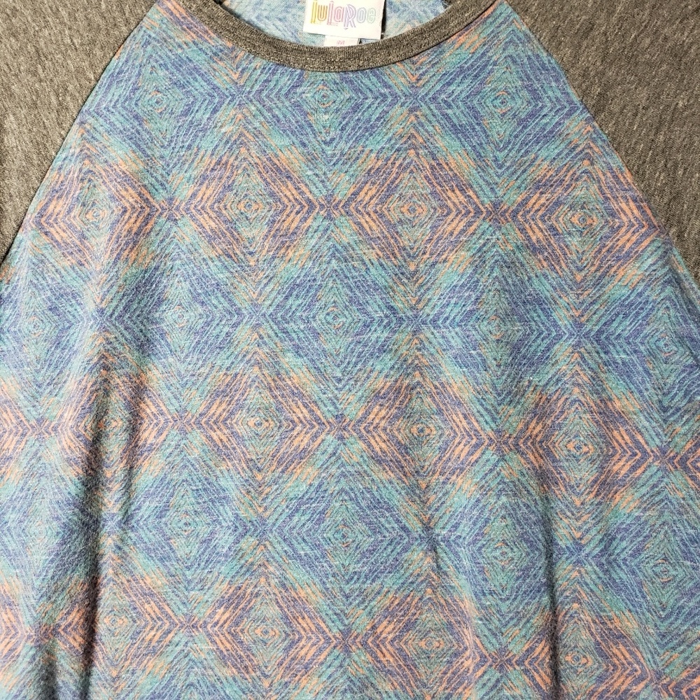 LulaRoe Randy Top Raglan Ladies M Baseball Shirt